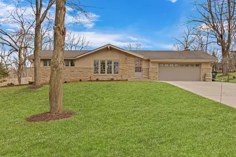 n17w27387 Lakefield, Pewaukee, WI 53072