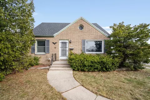 9402 W Cleveland, West Allis, WI 53227
