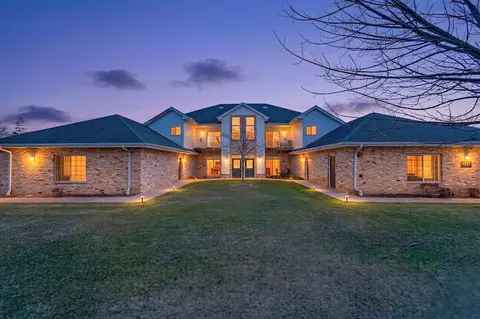 4237 Taylor Hbr #4, Mount Pleasant, WI 53403