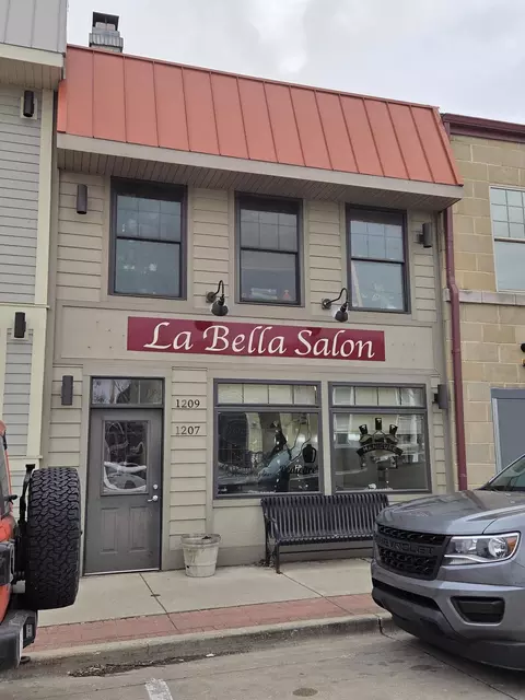1207 Bridge #1209, Grafton, WI 53024