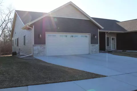 1783 Edgewood #7, Kewaskum, WI 53040