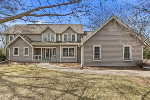 4413 Magna Vis, Jackson, WI 53037