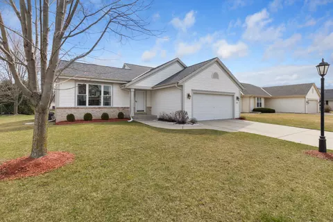 3745 Stillwater, Waukesha, WI 53189