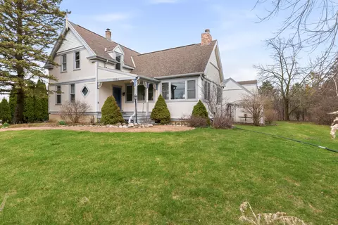 11004 N Range Line, Mequon, WI 53092