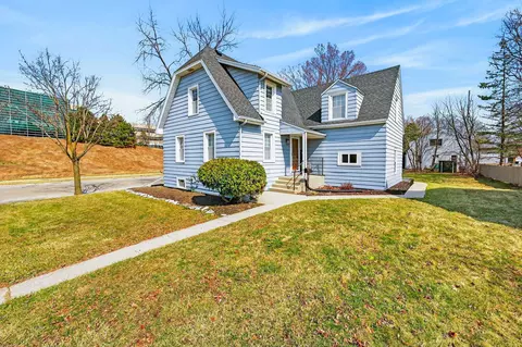 656 N 99th, Wauwatosa, WI 53226