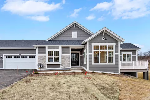 2960 N 186th #10, Brookfield, WI 53045