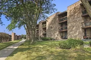 3635 N Tucker #210, Milwaukee, WI 53222