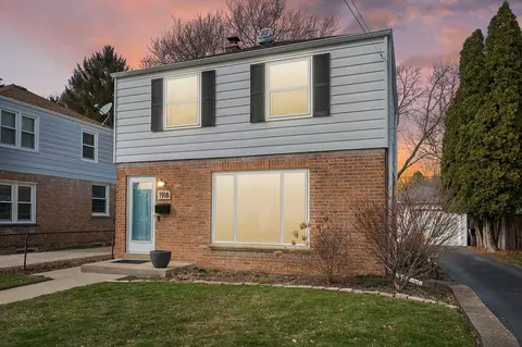 1918 Eden, Saint Francis, WI 53235