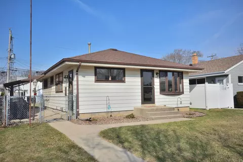 4635 S 50th, Greenfield, WI 53220