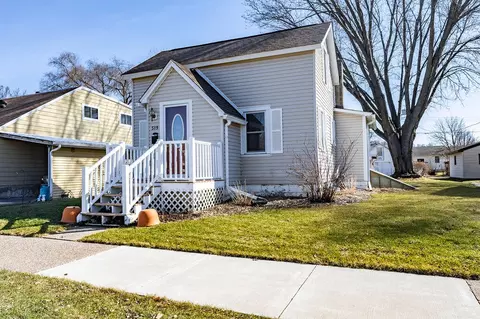 519 2nd, La Crescent, MN 55947