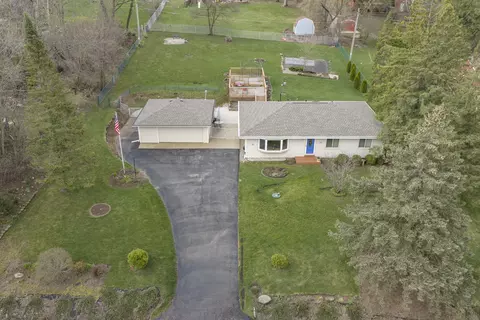 17321 W Observatory, New Berlin, WI 53146