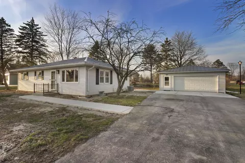 5530 Old Oak, Racine, WI 53402