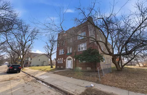 2453 N 17th, Milwaukee, WI 53206