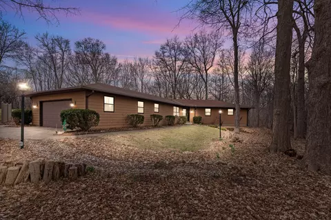 w275s4411 Green Country, Waukesha, WI 53189