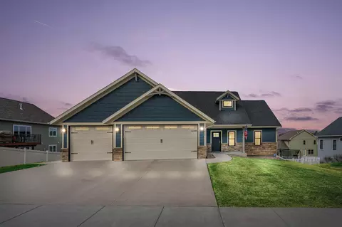 614 Forest Vw, Holmen, WI 54636
