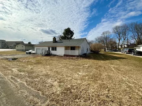 205 Juneau, Lowell, WI 53557