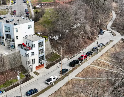 2175 N Riverboat, Milwaukee, WI 53212