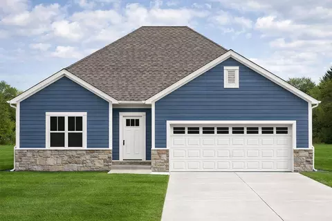 1476 Center, Hartford, WI 53027