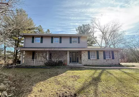 302 Wakefield Downs, Wales, WI 53183