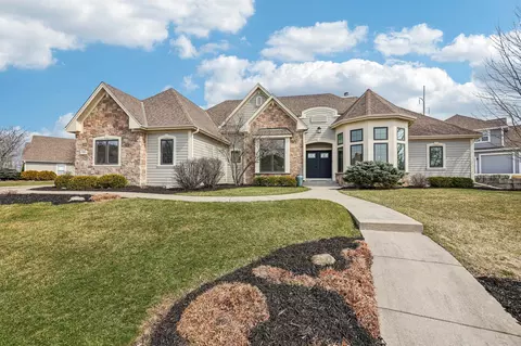 560 Birchwood, Hartland, WI 53029