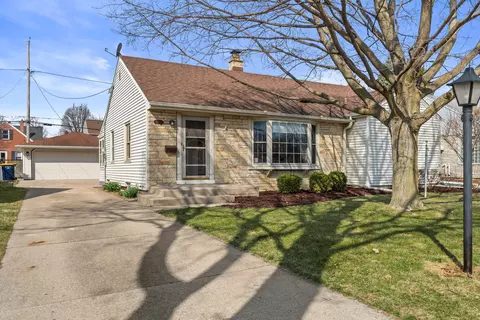 2459 S 82nd, West Allis, WI 53219