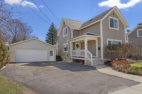 140 Randolph, Burlington, WI 53105