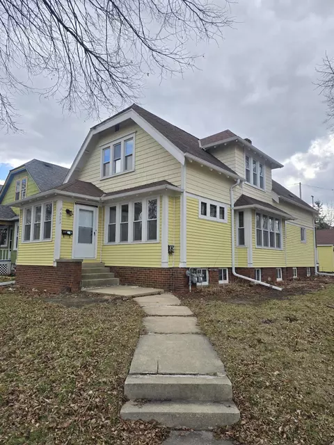 3003 S 15th, Milwaukee, WI 53215
