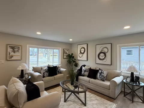 5331 N 107th, Milwaukee, WI 53225