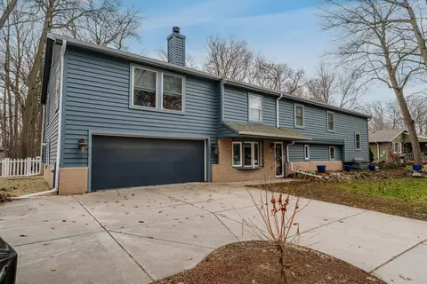 727 E Madison, Oconomowoc, WI 53066