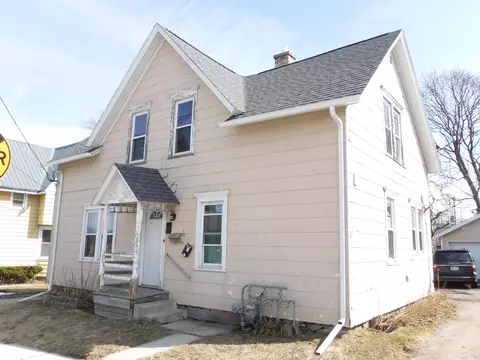 909 S 21st, Manitowoc, WI 54220
