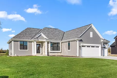 w251n2371 Valleyview, Pewaukee, WI 53072