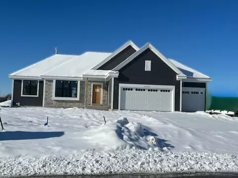 w251n2437 Valleyview, Pewaukee, WI 53072