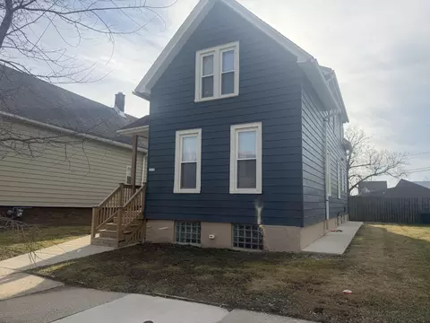 2215 N Dr William Finlayson, Milwaukee, WI 53212