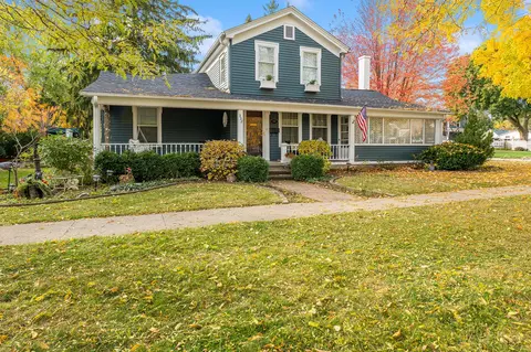 332 Maxwell, Lake Geneva, WI 53147
