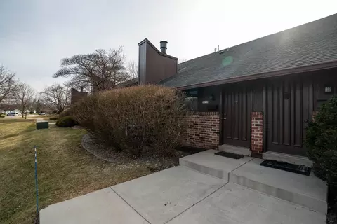 5190 Woodbridge, Greenfield, WI 53221