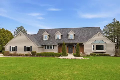 10270 N Range Line, Mequon, WI 53092