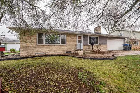 956 Bridgewood, Neenah, WI 54956