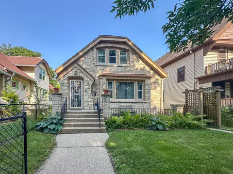 2640 N 48th, Milwaukee, WI 53210