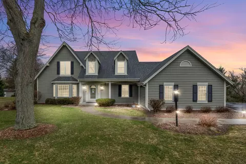 1925 Field Cliffe, Richfield, WI 53076