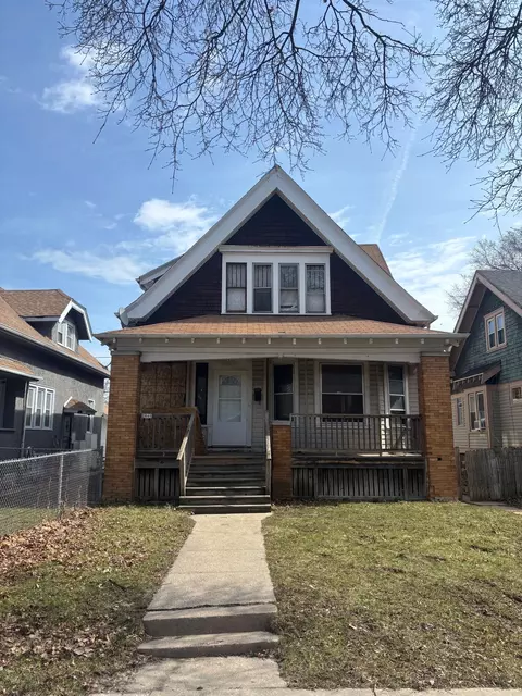 2838 N 40th #2840, Milwaukee, WI 53210