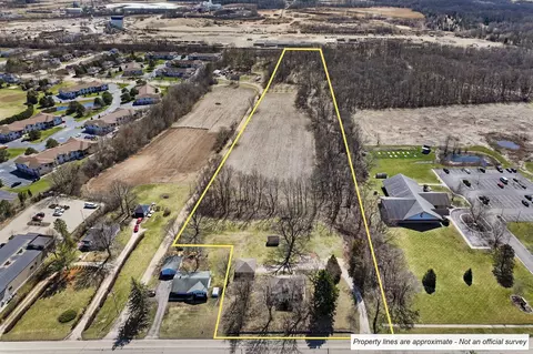 34911 W State, Burlington, WI 53105