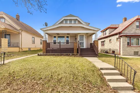3349 S 7th, Milwaukee, WI 53215