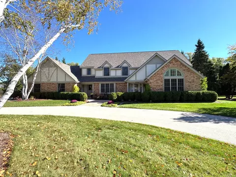 10116 N Waterleaf, Mequon, WI 53092