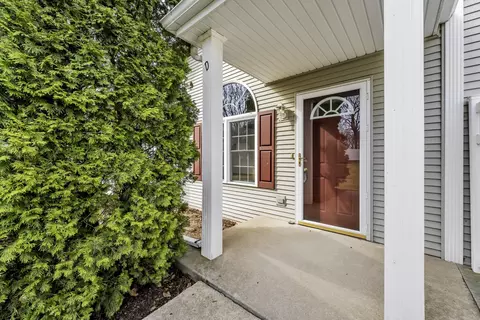 2781 Edwards #D, East Troy, WI 53120