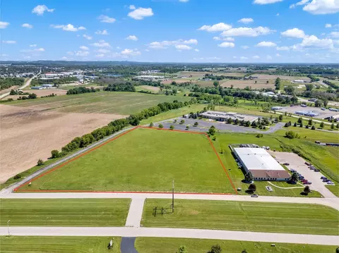 1650 Independence, Hartford, WI 53027