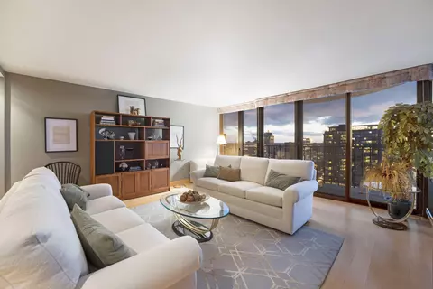 929 N Astor #2407, Milwaukee, WI 53202