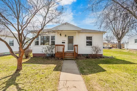 2134 Redfield, La Crosse, WI 54601