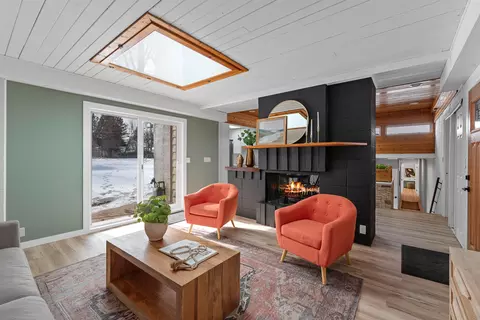 4015 W Kiley, Milwaukee, WI 53209