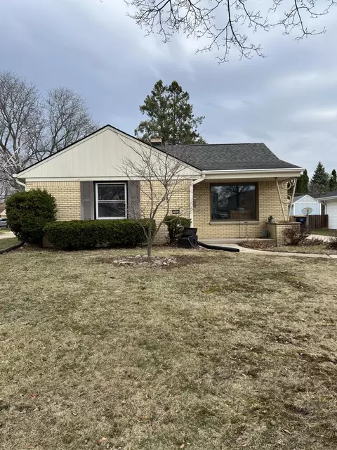 7822 W Oklahoma, West Allis, WI 53219