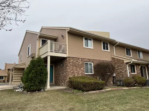 4615 S Woodland, Greenfield, WI 53220